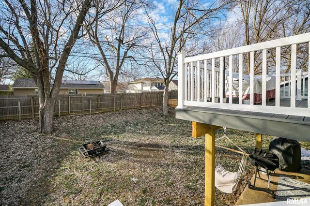 911 LAUDER Avenue, Bartonville, IL 61607