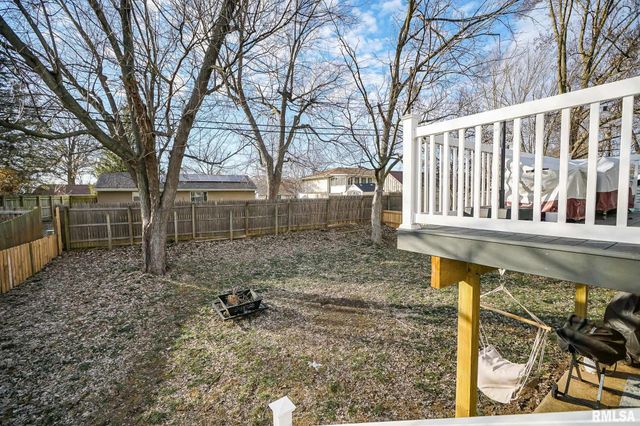 911 LAUDER Avenue, Bartonville, IL 61607