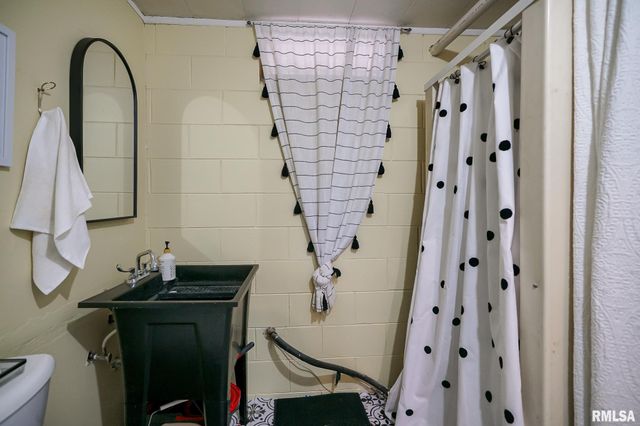 911 LAUDER Avenue, Bartonville, IL 61607