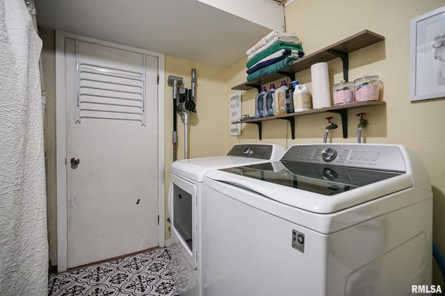 911 LAUDER Avenue, Bartonville, IL 61607