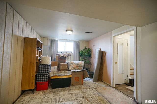 911 LAUDER Avenue, Bartonville, IL 61607