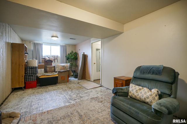 911 LAUDER Avenue, Bartonville, IL 61607