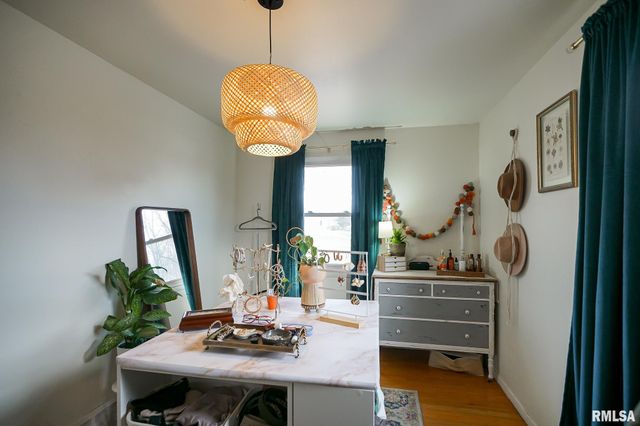 911 LAUDER Avenue, Bartonville, IL 61607