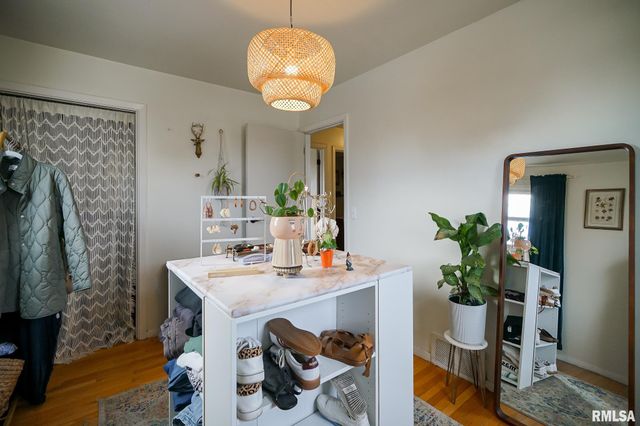 911 LAUDER Avenue, Bartonville, IL 61607