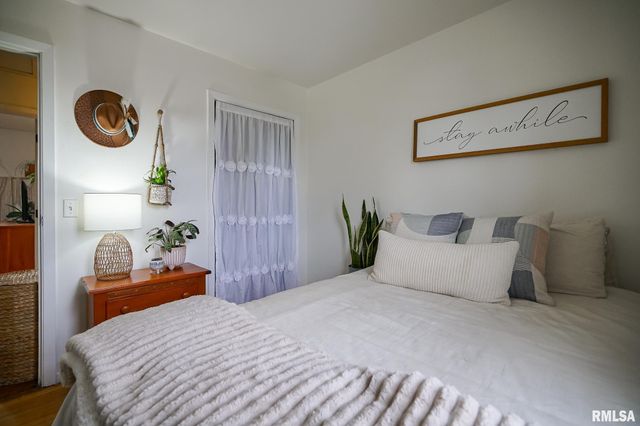 911 LAUDER Avenue, Bartonville, IL 61607