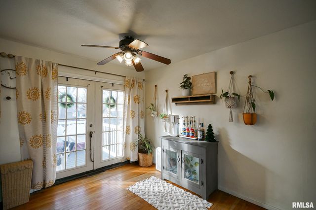 911 LAUDER Avenue, Bartonville, IL 61607