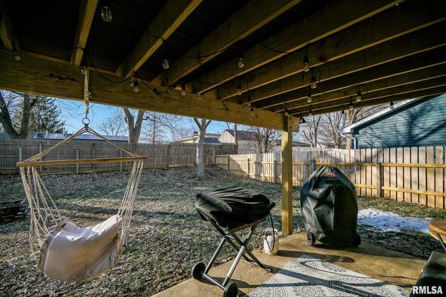 911 LAUDER Avenue, Bartonville, IL 61607