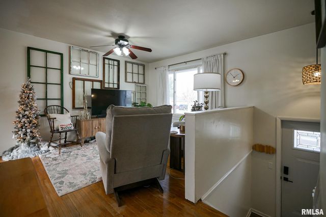 911 LAUDER Avenue, Bartonville, IL 61607