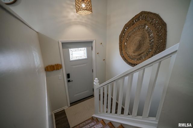 911 LAUDER Avenue, Bartonville, IL 61607