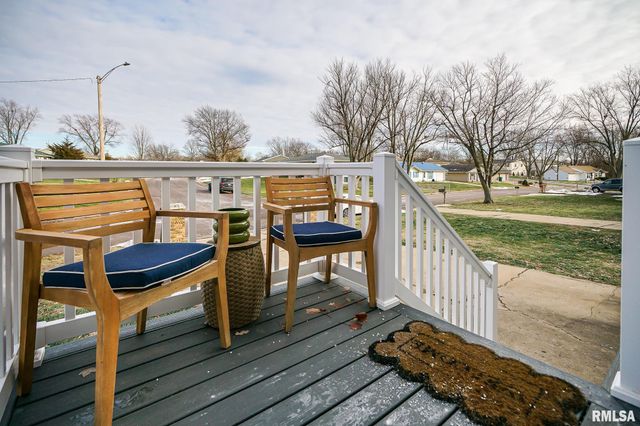 911 LAUDER Avenue, Bartonville, IL 61607