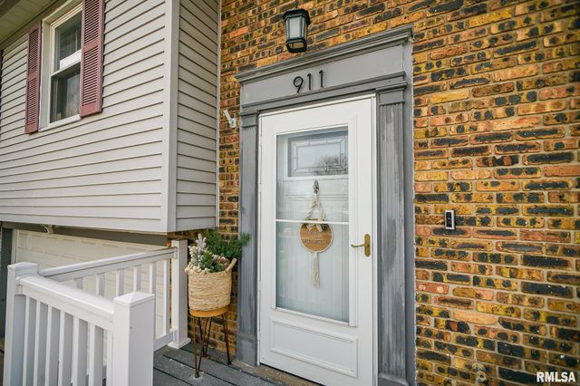 911 LAUDER Avenue, Bartonville, IL 61607