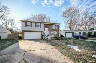 911 LAUDER Avenue, Bartonville, IL 61607