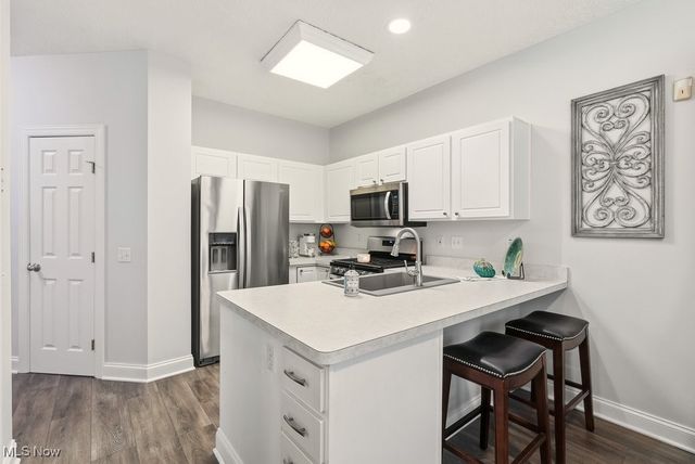 104 Falls River Drive, Munroe Falls, OH 44262