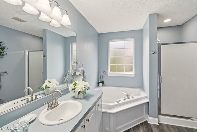 104 Falls River Drive, Munroe Falls, OH 44262