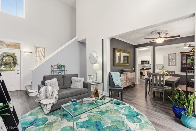 104 Falls River Drive, Munroe Falls, OH 44262