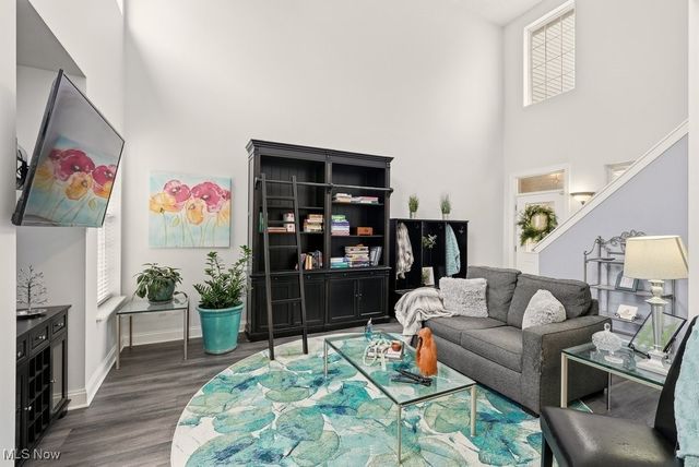 104 Falls River Drive, Munroe Falls, OH 44262