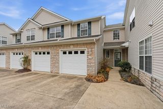 104 Falls River Drive, Munroe Falls, OH 44262