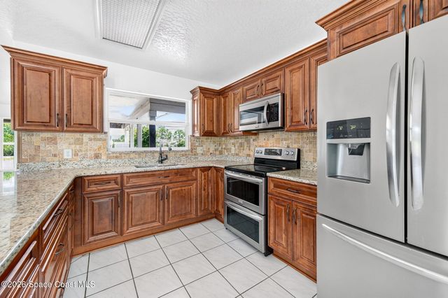 2630 Waring Lane, Malabar, FL 32950