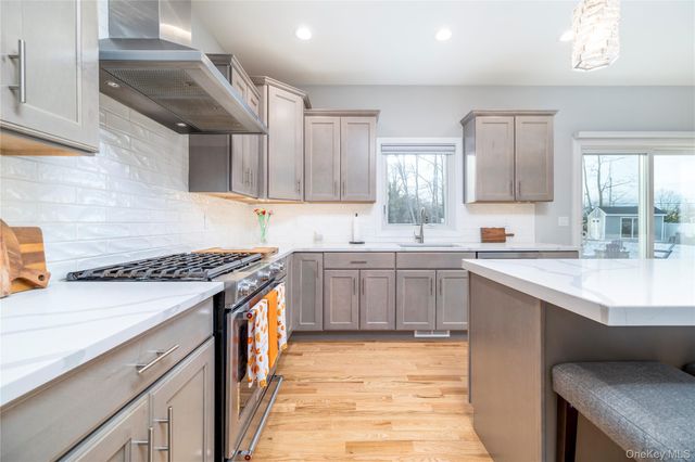 9 Shaw Lane, East Moriches, NY 11940