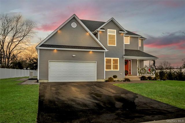 9 Shaw Lane, East Moriches, NY 11940