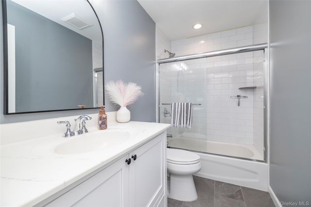 9 Shaw Lane, East Moriches, NY 11940