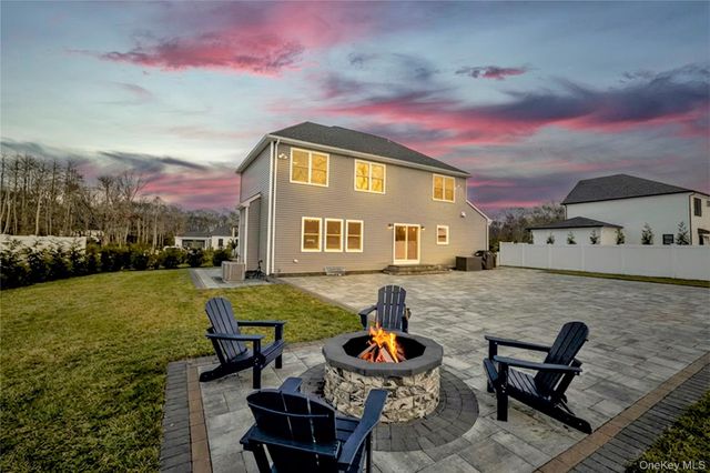 9 Shaw Lane, East Moriches, NY 11940