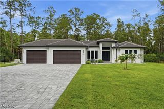 181 18th AVE NW, Naples, FL 34120