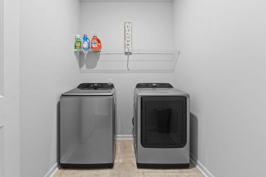 Image 19 of property listing at 148 Haverhill Street, Summerville, SC 29486