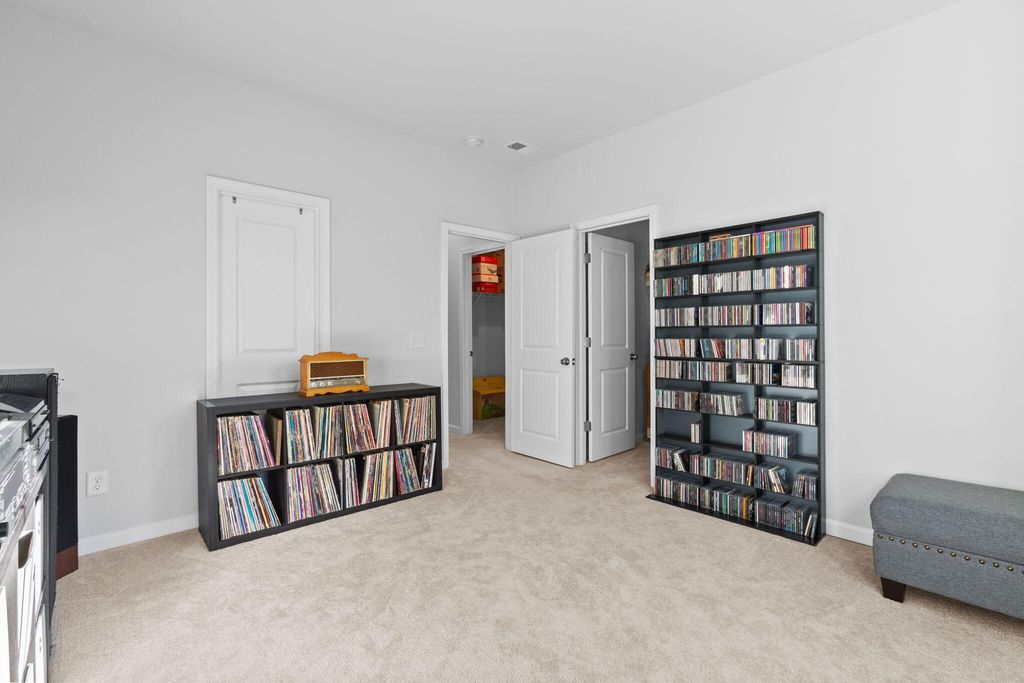 Image 24 of property listing at 148 Haverhill Street, Summerville, SC 29486