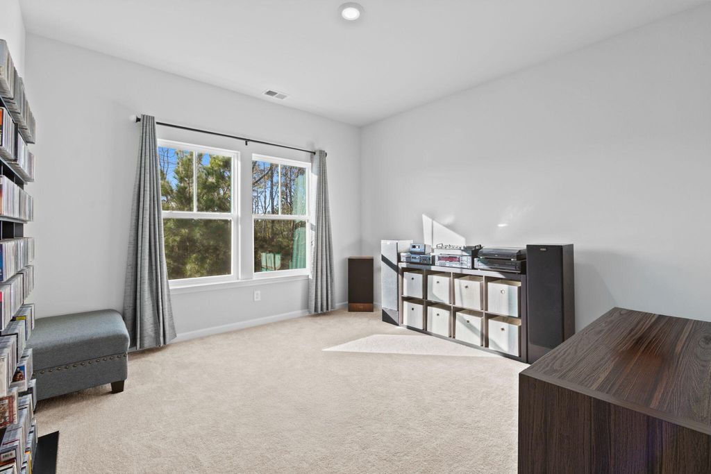 Image 25 of property listing at 148 Haverhill Street, Summerville, SC 29486