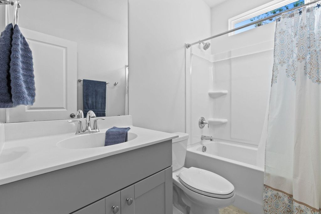 Image 26 of property listing at 148 Haverhill Street, Summerville, SC 29486