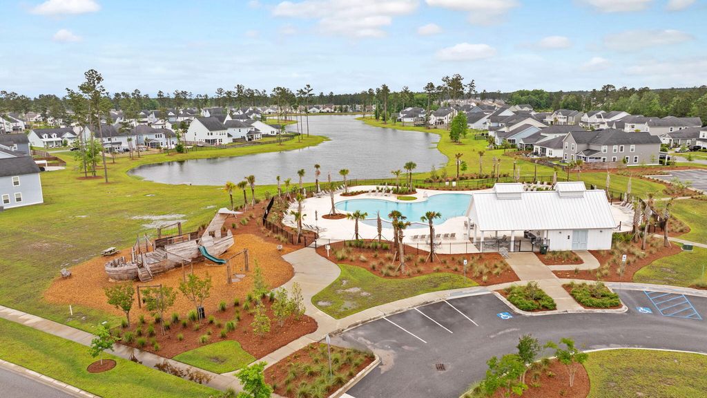 Image 33 of property listing at 148 Haverhill Street, Summerville, SC 29486