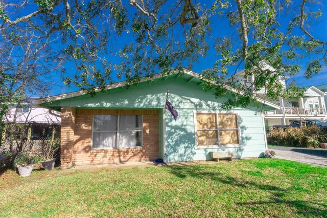 529 E Shore Drive, Clear Lake Shores, TX 77565