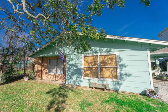 529 E Shore Drive, Clear Lake Shores, TX 77565