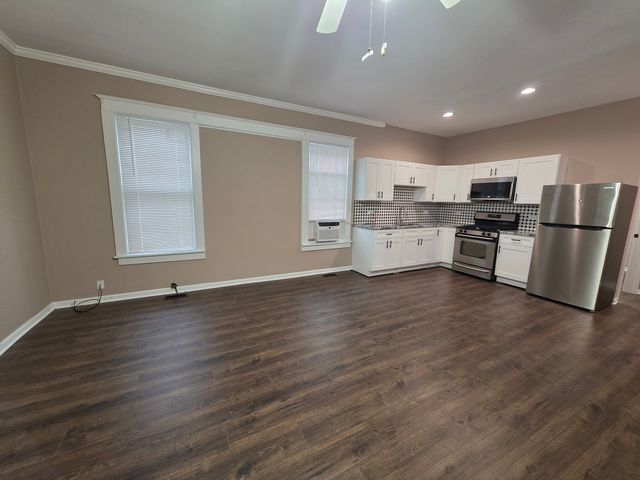 214 Franklin Street 1, Waukegan, IL 60085