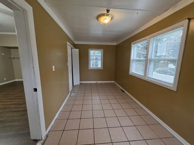 214 Franklin Street 1, Waukegan, IL 60085