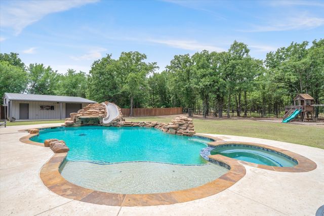225 Vz County Road 2103, Canton, TX 75103