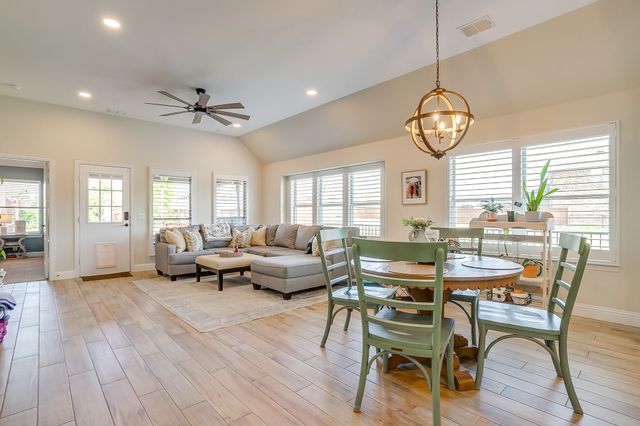 237 Bayonet Drive, Fort Worth, TX 76108