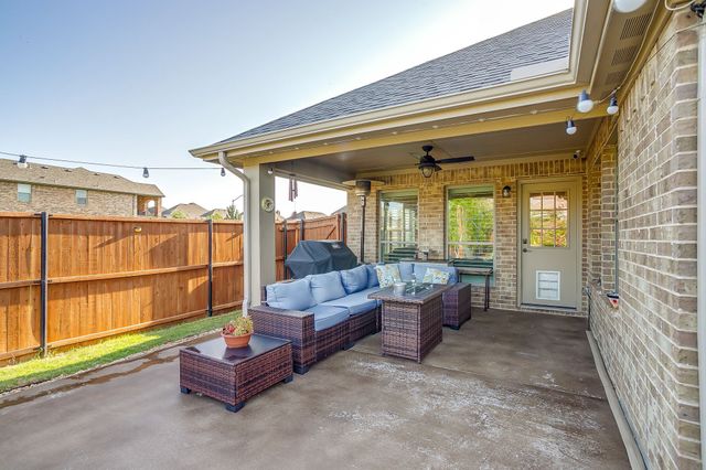 237 Bayonet Drive, Fort Worth, TX 76108