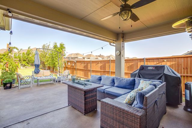 237 Bayonet Drive, Fort Worth, TX 76108