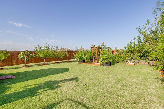 237 Bayonet Drive, Fort Worth, TX 76108