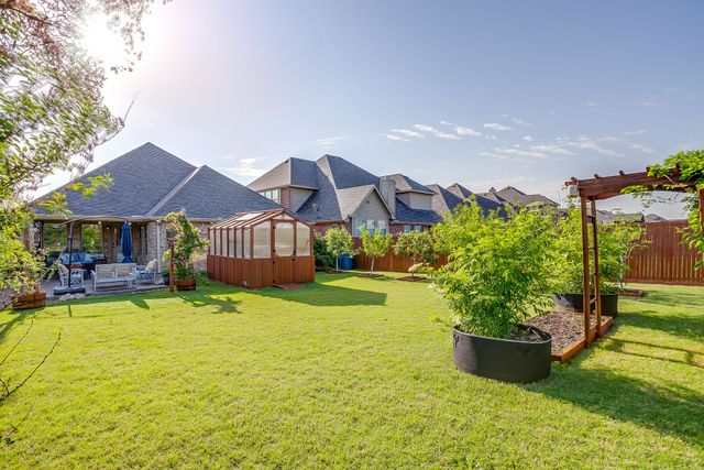 237 Bayonet Drive, Fort Worth, TX 76108