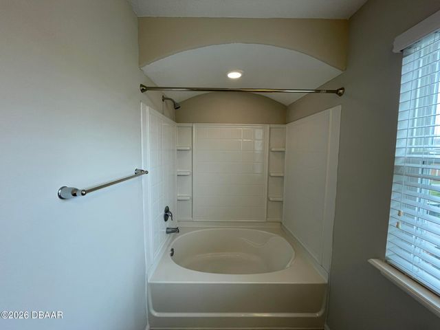 207 Wentworth Grande Drive, Daytona Beach, FL 32124