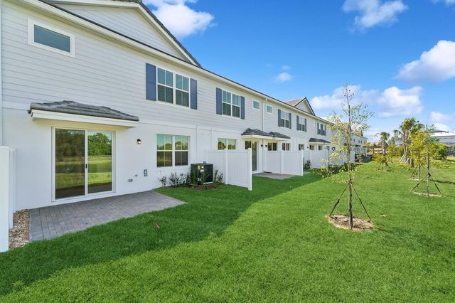 172 SE Birch Terrace 206, Stuart, FL 34997