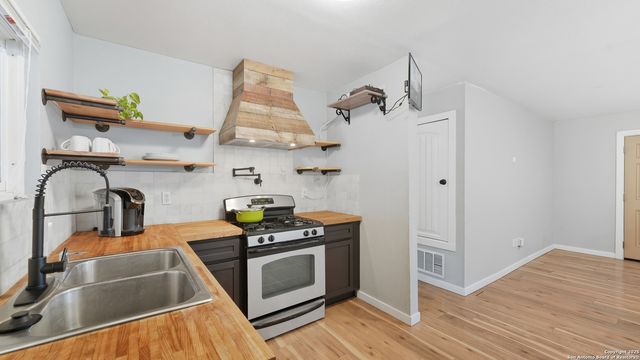 8715 Cape Valley, San Antonio, TX 78227