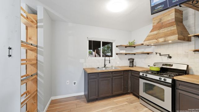 8715 Cape Valley, San Antonio, TX 78227