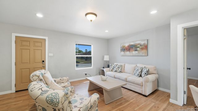 8715 Cape Valley, San Antonio, TX 78227