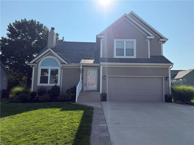 1301 Tabitha Lane, Greenwood, MO 64034