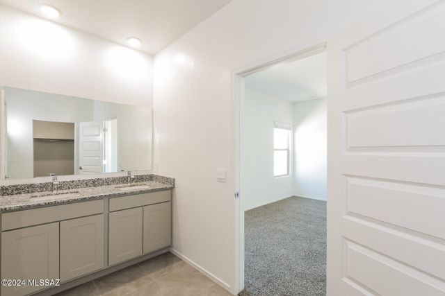 7570 S Celina Way, Tucson, AZ 85756