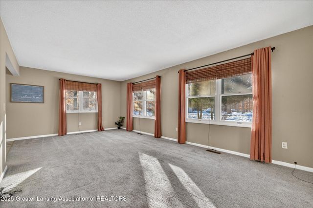 10391 Hardwood Trail, Perrinton, MI 48871